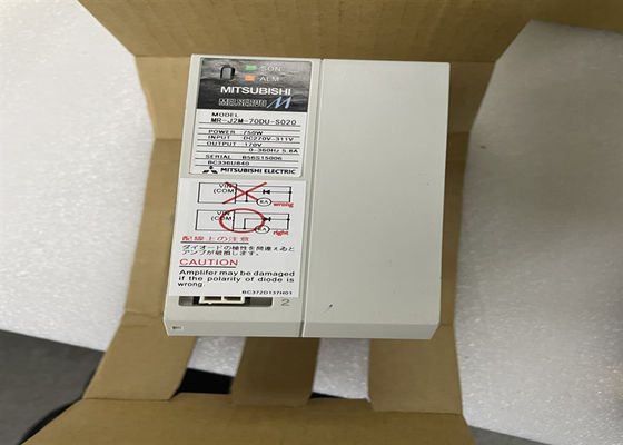 El servo industrial de Mitsubishi conduce MR-J2M-70DU-S020 750W 0 - 360Hz