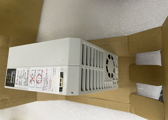 El servo industrial de Mitsubishi conduce MR-J2M-70DU-S020 750W 0 - 360Hz