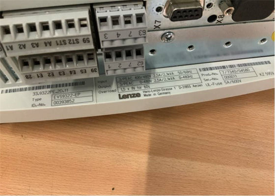 Lenze Nuevo EVS9322-EP controlador de servicio 9300 inversor de frecuencia