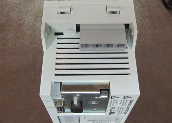 El módulo de impulsión servo de Lenze ECSCA008C4B entrada la energía 2PE 675V de DC 0 - 565 V/