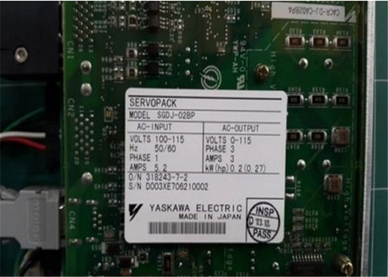 El servo de SGDJ-02BP Ndustrial conduce el paquete servo Yaskawa 0.2kw 50HZ 60HZ