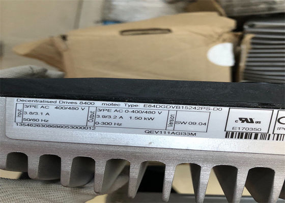 El INVERSOR de Lenze E84DGDVB15242PS CONDUCE VOLTAJE ENTRADO de MOTEC 8400 400/480 VAC 1,5 kilovatios