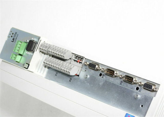 REGULADOR SERVO de Lenze EVS9323-EI 9300 SERIES kilovatio de 400/480 VAC 1,5 (2 HP)