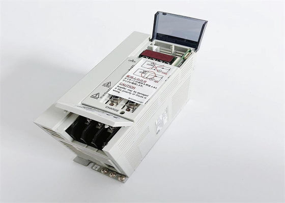 El servo industrial MR-J2S-350A-S011 conduce el servo de la Amplificador-CA de Mitsubishi
