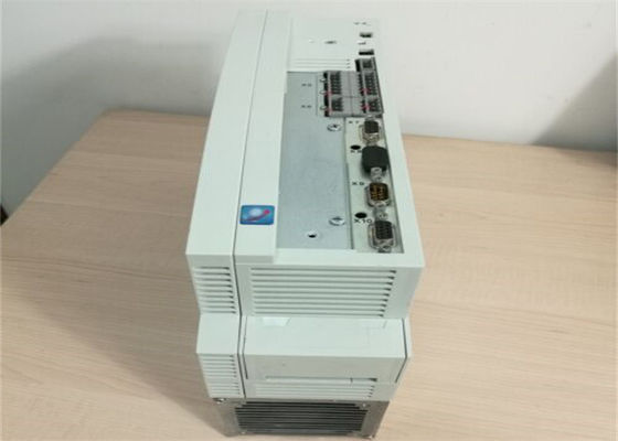 FASE SERVA del REGULADOR 3 de Lenze EVS9324-ETV907 7 amperios 400/480 VAC ENTRARON 50/60 HERZIOS