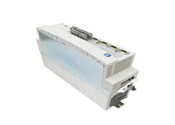REGULADOR SERVO de Lenze EVS9324-ES 9300 SERIES kilovatio de 400/480 VAC 3,0 (4 HP)