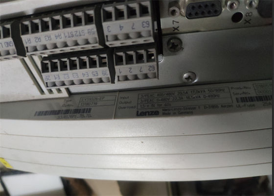 REGULADOR SERVO de Lenze EVS9326-EP 9300 SERIES kilovatio de 400/480 VAC 11 (14,75 HP)