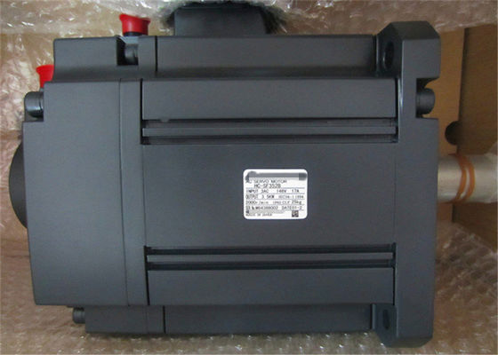 Motor servo trifásico 129V MITSUBISHI HC-SF352B HC-SF352BK de la CA del color negro