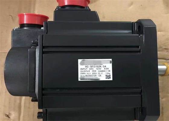 Motor servo HC-SFS102K-S4 2000min/r, 1KW del control industrial de la CA de MITSUBISHI