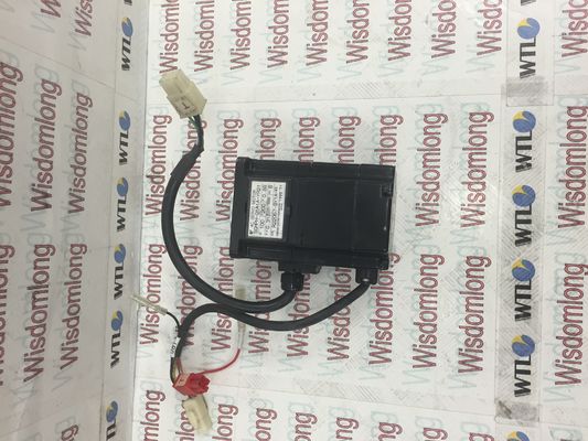 MOTOR SERVO de la CA de SGMPH-01A1A-YR21 Yaskawa   100W los 0.317N.m 3000RPM 200V