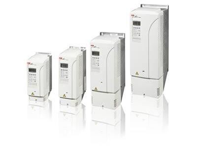 ABB ACS800-704-0910-7 3 QUE LA FASE ENTRÓ 816 AMPERIOS ENTRÓ 380-690 VAC ENTRÓ LOS HERZIOS 48-63 1000 AMPERIOS HICIERON SALIR 513-932 VDC DE SALIDA