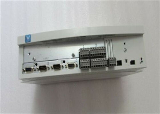 La IMPULSIÓN MULTI HIGHLINE de Lenze E94AMHE0024A33NNNNM0044HX0051 ENTRÓ 2.6/2.3AMP