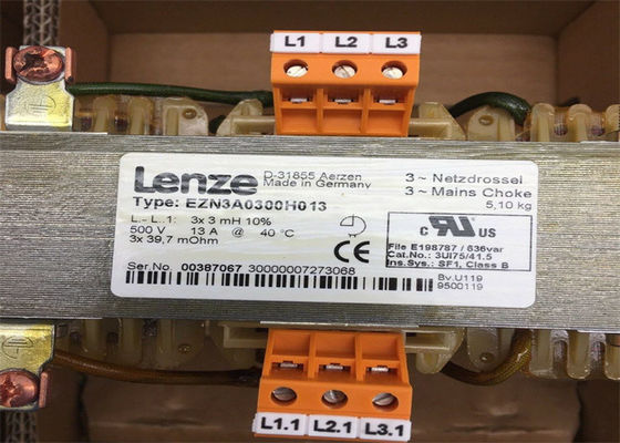 Las TUBERÍAS variables de Lenze EZN3A0300H013 del inversor de la frecuencia FILTRAN PARA la IMPULSIÓN SERVA 5.5KW 3X3MH +/--10%