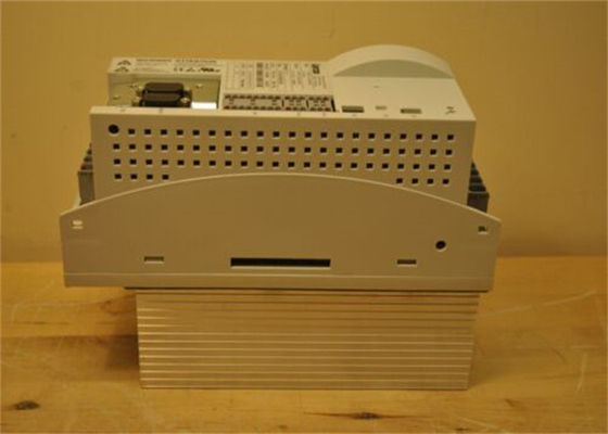 SERVO 9400 4AMP 3X400V de la IMPULSIÓN de Lenze E94AMHE0044B33LFPMM0044HX0051