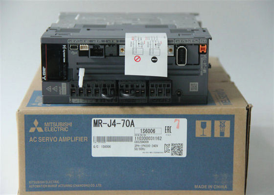 El servo industrial de MR-J4-70A Mitsubishi conduce el amplificador servo trifásico Melservo-J4