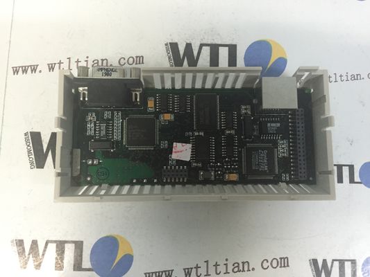 El adaptador del procesador de 171CCC98030 Modicon M1/M1E - 1 Ethernet, 1 Modbus - 50 megaciclos de transparente alista