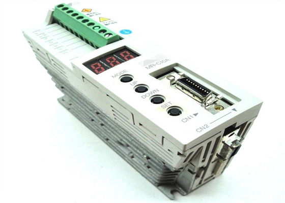 Impulsión industrial SERVA del AMPLIFICADOR MR-C10A 100W 200-230V 50/60Hz 0.85A de la CA de MITSUBISHI NUEVA