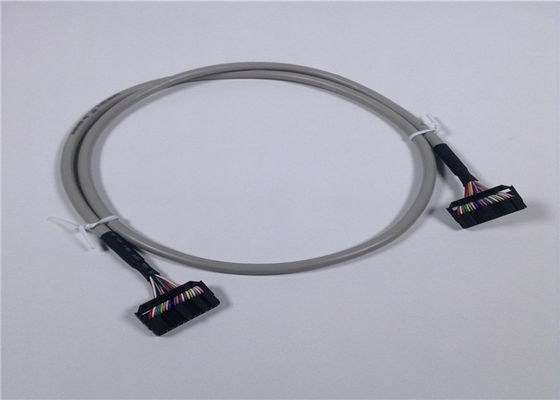 El cable de conexión de Schneider Electric TSXCDP102 forró los cables de cinta rodados el 1m