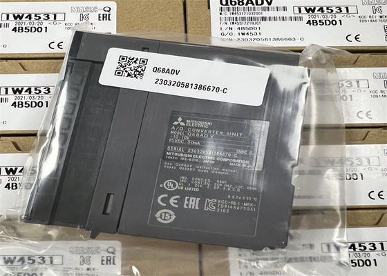 El módulo de fuente de alimentación del PLC de Q68ADV Mitsubishi 8 K camina capacidad del programa