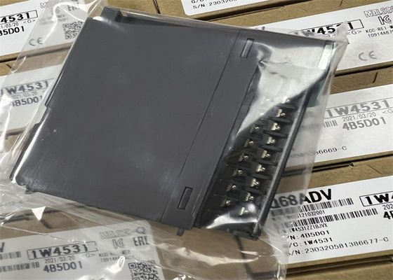 El módulo de fuente de alimentación del PLC de Q68ADV Mitsubishi 8 K camina capacidad del programa