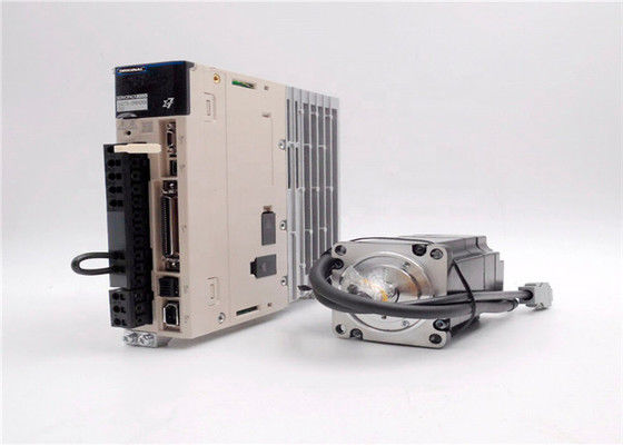 El motor servo de la CA de SGDM-15DN conduce Yaskawa PUNTO Servopack de 0,5 amperios 32