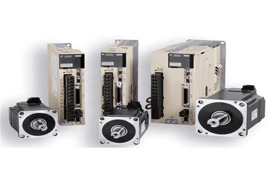 El motor servo de la CA de SGDM-15DN conduce Yaskawa PUNTO Servopack de 0,5 amperios 32