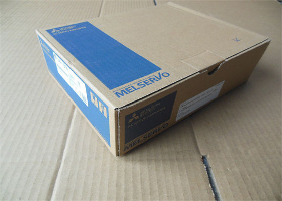 Impulsión serva SERVA del AMPLIFICADOR MR-J4-100A 1KW 200V de la CA de Mitsubishi NUEVA en existencia