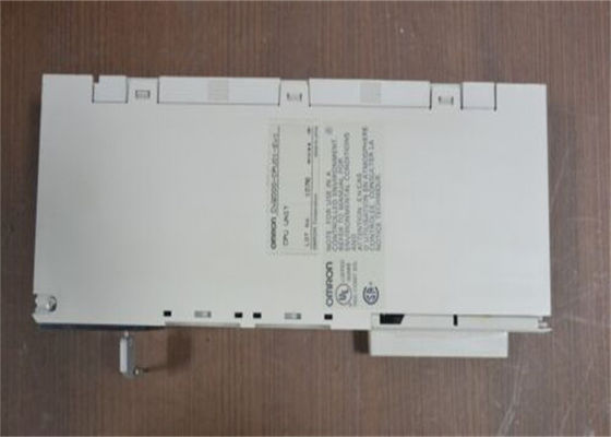 El REGULADOR PROGRAMABLE RS-232C/422 de la LÓGICA de Omron CV2000-CPU01-EV1 VIRA la entrada-salida hacia el lado de babor LOCAL 2048