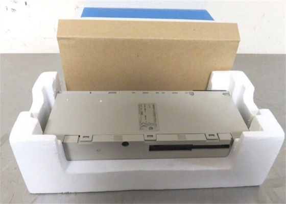 El REGULADOR PROGRAMABLE RS-232C/422 de la LÓGICA de Omron CV2000-CPU01-EV1 VIRA la entrada-salida hacia el lado de babor LOCAL 2048