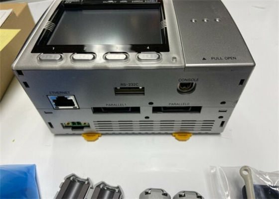 REGULADOR FOTOELÉCTRICO PNP de los SENSORES 2-CAMERA de Omron ZFX-C25 	Regulador programable de la lógica del PLC