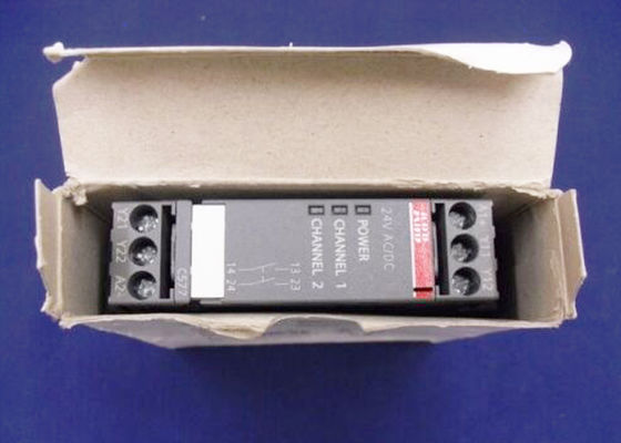 C577 retransmisión protectora 24VDC de la seguridad del dispositivo de distribución de la seguridad de la retransmisión 1SAR501220R0001