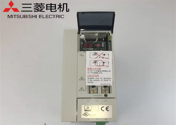 El servo industrial MR-J2S-20A-S011 conduce el amplificador servo de Mitsubishi
