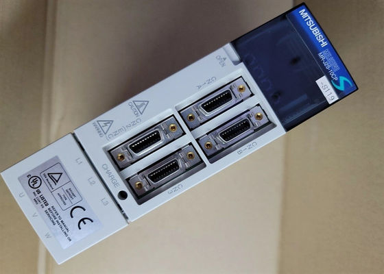 El servo industrial MR-J2S-70CP-S011 conduce el amplificador servo de Mitsubishi