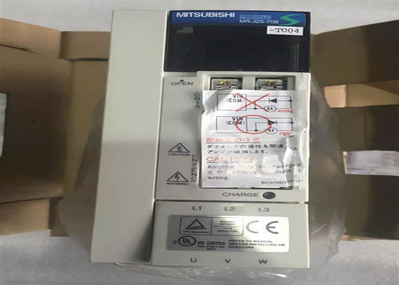 El servo industrial MR-J2S-70B-T004 conduce el amplificador servo de Mitsubishi