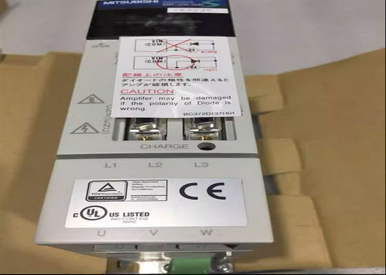 MR-J2S-200B-RS238   El servo industrial conduce el amplificador servo de Mitsubishi