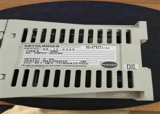 El servo industrial de la CA MR-J2-03A5 conduce el amplificador servo de Mitsubishi