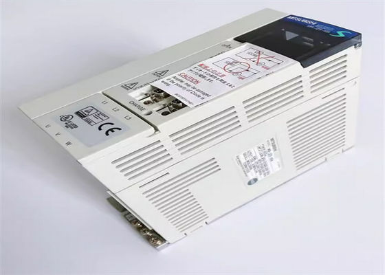 El servo industrial de la CA MR-J2-100AS24 conduce el amplificador servo de Mitsubishi