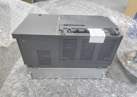 Mitsubishi 3 amplificador servo del motor del conductor MR-J3-700B 7KW de la CA de la fase en sistema de control