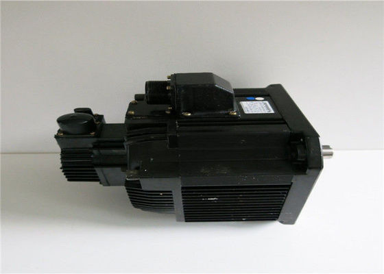 MOTOR SERVO síncrono de la CA del motor servo 3200W 200V 20.9A de la CA del bYaskawa SGMDH-32A2A-YR13