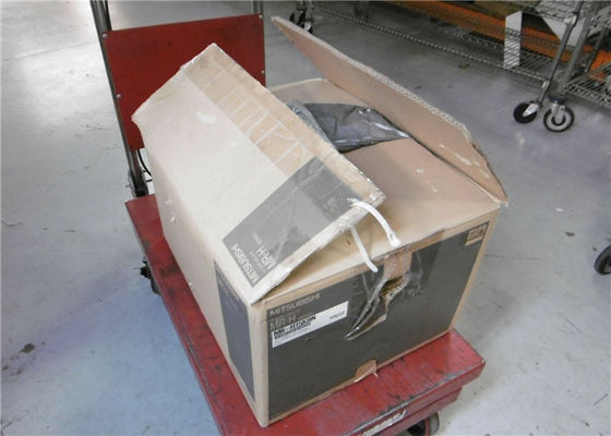 El SERVO de la serie de Mitsubishi Melservo MR-H CONDUCE el amplificador servo MR-H15KBN-S300 de la CA NUEVO