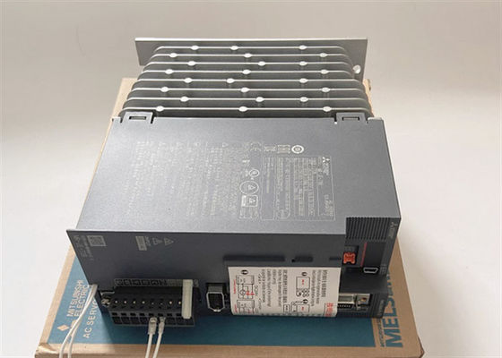 La monofásico serva del amplificador MR-JE 700W de la CA de MR-JE-70BF Mitsubishi entró