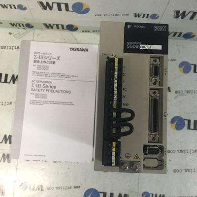 El servo industrial 50/60HZ conduce YASKAWA SGDS-04A15A SERVOPACK a estrenar