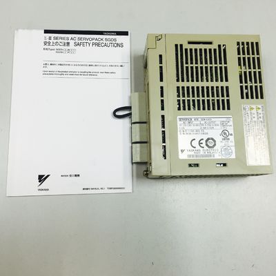 El servo industrial 50/60HZ conduce YASKAWA SGDM-A3 ADA Servopack 1PH 200-230V 0.82A