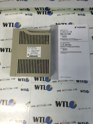 El motor de Yaskawa de la garantía de un año conduce SGD-A3AP Servopack 1PH 200-230V 50/60HZ 11AMPS