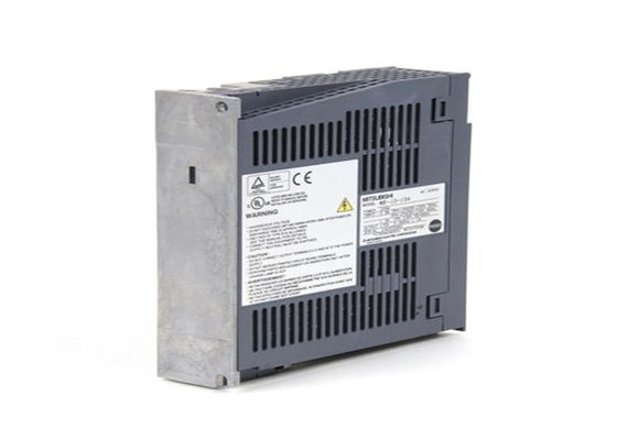 CA trifásica 200-230 V del amplificador servo de la CA de MR-J3-10A Mitsubishi 50/60 herzios