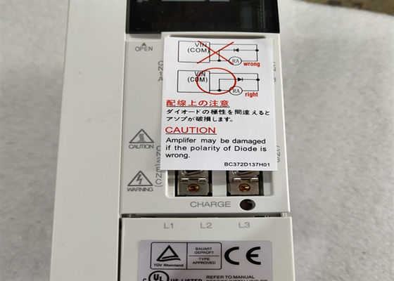 El servo industrial de MR-J2S-70CP-S084 Mitsubishi conduce 3PH 200-230VAC 50/60HZ 750W