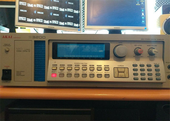 Regulador programable de la lógica del PLC del PUENTE de Omron S3200-NSUG4-OOE SYSNET (DC)