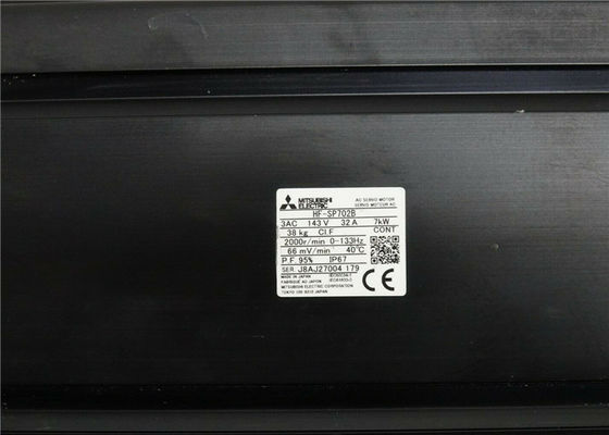 Motor servo 7.0KW HF-SP702B de la CA de J3 Mitsubishi con el freno 2000rpm industrial
