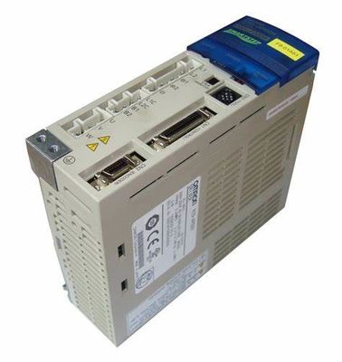 La fuente serva 1A 200V de la CA 200VAC de OMRON R7D-BP01H carga 100 monofásico de W 230 V
