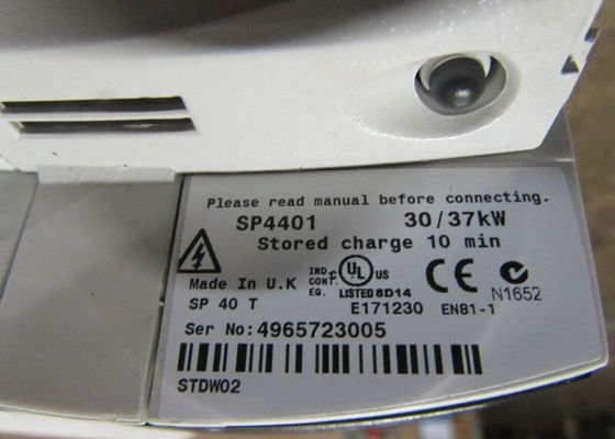 Impulsión serva industrial 37kW 400V 68A de Unidrive SP4401 de las técnicas de control de Nidec NUEVA